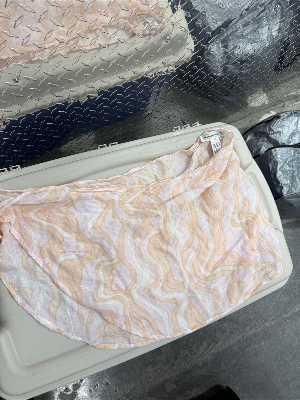 Abercrombie and fitch one size sarong Light Pink & Peach Swirl Beach Cover-Up